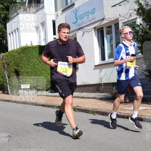 25.08.2024 - 20. Blankeneser Heldenlauf Strokosch-Dieckow http://msf.ph/oto/6862867 25.08.2024 10:21:50 Ziel 6246, 6347, 6491, 6529, 6532 meine-sportfotos.de