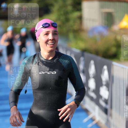 25.08.2024 - Elbe Triathlon Hamburg H.Heesch http://msf.ph/oto/6862875 25.08.2024 09:30:14 Schwimmen 411, 451, 452, 463, 470, 508, 515, 534, 548, 553 meine-sportfotos.de