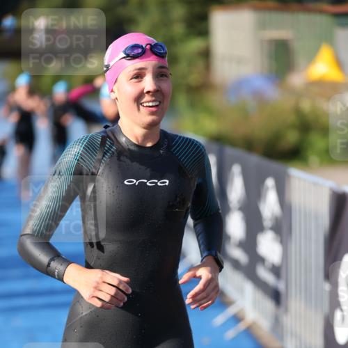 25.08.2024 - Elbe Triathlon Hamburg H.Heesch http://msf.ph/oto/6862881 25.08.2024 09:30:14 Schwimmen 411, 451, 452, 463, 470, 508, 515, 534, 548, 553 meine-sportfotos.de