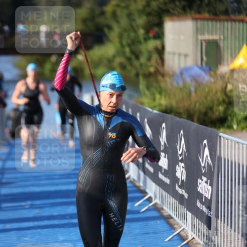 25.08.2024 - Elbe Triathlon Hamburg H.Heesch http://msf.ph/oto/6862898 25.08.2024 09:30:16 Schwimmen 411, 451, 452, 463, 470, 508, 515, 534, 548, 553 meine-sportfotos.de