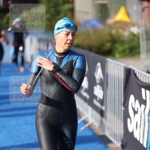 25.08.2024 - Elbe Triathlon Hamburg H.Heesch http://msf.ph/oto/6862922 25.08.2024 09:30:16 Schwimmen 411, 451, 452, 463, 470, 508, 515, 534, 548, 553 meine-sportfotos.de
