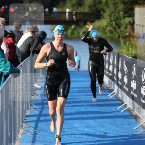 25.08.2024 - Elbe Triathlon Hamburg H.Heesch http://msf.ph/oto/6862930 25.08.2024 09:30:19 Schwimmen 411, 451, 452, 470, 515, 534, 548, 553 meine-sportfotos.de