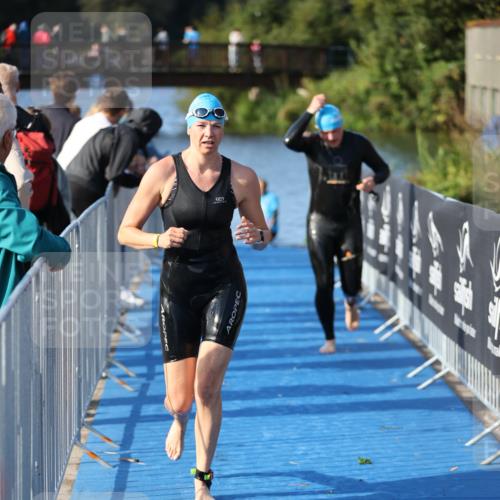 25.08.2024 - Elbe Triathlon Hamburg H.Heesch http://msf.ph/oto/6862931 25.08.2024 09:30:19 Schwimmen 411, 451, 452, 470, 515, 534, 548, 553 meine-sportfotos.de