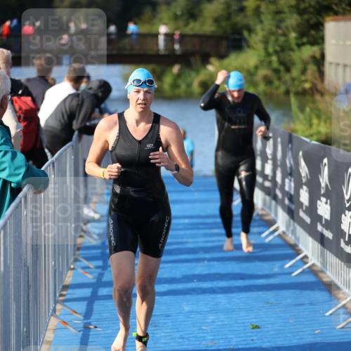 25.08.2024 - Elbe Triathlon Hamburg H.Heesch http://msf.ph/oto/6862935 25.08.2024 09:30:19 Schwimmen 411, 451, 452, 470, 515, 534, 548, 553 meine-sportfotos.de