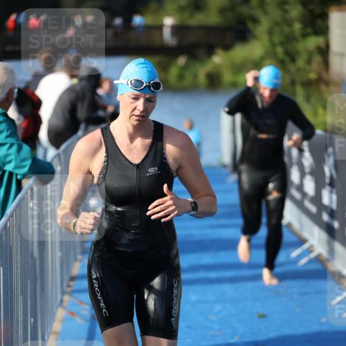 25.08.2024 - Elbe Triathlon Hamburg H.Heesch http://msf.ph/oto/6862946 25.08.2024 09:30:20 Schwimmen 411, 451, 452, 470, 515, 534, 548, 553 meine-sportfotos.de
