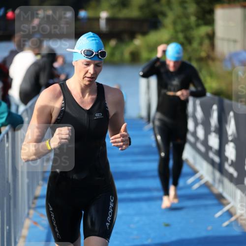 25.08.2024 - Elbe Triathlon Hamburg H.Heesch http://msf.ph/oto/6862951 25.08.2024 09:30:20 Schwimmen 411, 451, 452, 470, 515, 534, 548, 553 meine-sportfotos.de