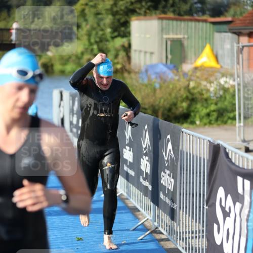 25.08.2024 - Elbe Triathlon Hamburg H.Heesch http://msf.ph/oto/6862953 25.08.2024 09:30:21 Schwimmen 411, 451, 452, 470, 515, 534, 548, 553 meine-sportfotos.de