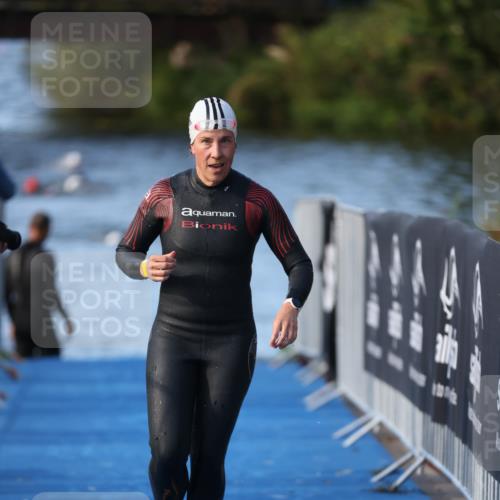 25.08.2024 - Elbe Triathlon Hamburg H.Heesch http://msf.ph/oto/6862962 25.08.2024 09:30:53 Schwimmen 544 meine-sportfotos.de