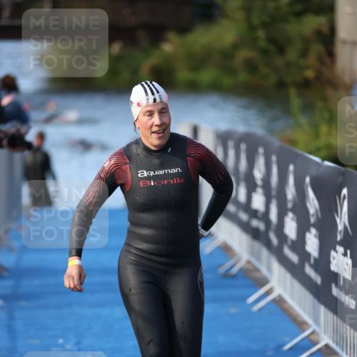 25.08.2024 - Elbe Triathlon Hamburg H.Heesch http://msf.ph/oto/6862986 25.08.2024 09:30:54 Schwimmen 544 meine-sportfotos.de