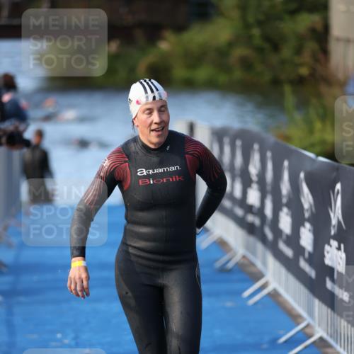25.08.2024 - Elbe Triathlon Hamburg H.Heesch http://msf.ph/oto/6862988 25.08.2024 09:30:54 Schwimmen 544 meine-sportfotos.de