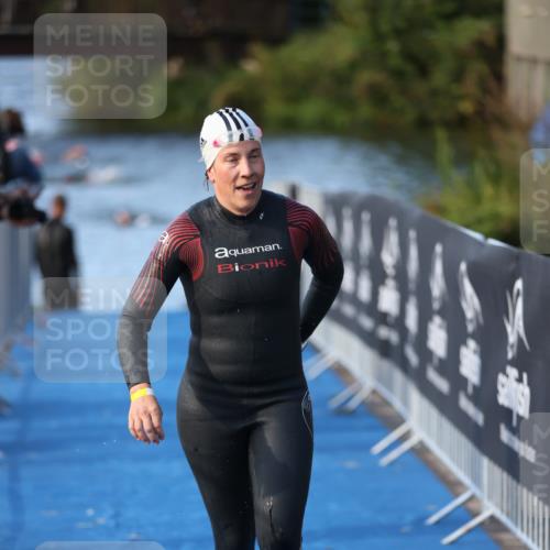 25.08.2024 - Elbe Triathlon Hamburg H.Heesch http://msf.ph/oto/6862990 25.08.2024 09:30:54 Schwimmen 544 meine-sportfotos.de