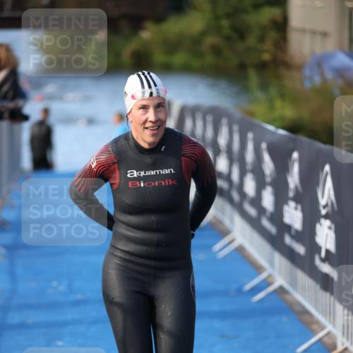 25.08.2024 - Elbe Triathlon Hamburg H.Heesch http://msf.ph/oto/6862994 25.08.2024 09:30:55 Schwimmen 544 meine-sportfotos.de