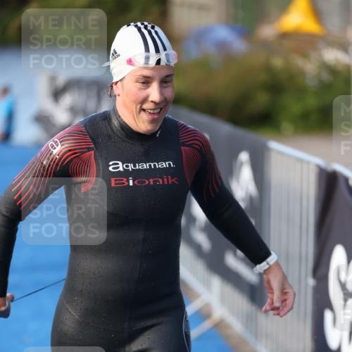 25.08.2024 - Elbe Triathlon Hamburg H.Heesch http://msf.ph/oto/6863023 25.08.2024 09:30:56 Schwimmen 544 meine-sportfotos.de