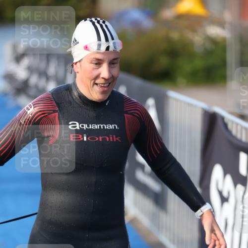 25.08.2024 - Elbe Triathlon Hamburg H.Heesch http://msf.ph/oto/6863027 25.08.2024 09:30:56 Schwimmen 544 meine-sportfotos.de
