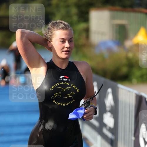 25.08.2024 - Elbe Triathlon Hamburg H.Heesch http://msf.ph/oto/6863128 25.08.2024 09:31:29 Schwimmen 467, 468, 484, 497 meine-sportfotos.de