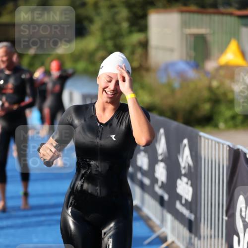 25.08.2024 - Elbe Triathlon Hamburg H.Heesch http://msf.ph/oto/6863159 25.08.2024 09:31:39 Schwimmen 450, 467, 468, 484, 497, 512, 525 meine-sportfotos.de