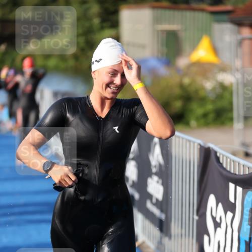 25.08.2024 - Elbe Triathlon Hamburg H.Heesch http://msf.ph/oto/6863166 25.08.2024 09:31:39 Schwimmen 450, 467, 468, 484, 497, 512, 525 meine-sportfotos.de