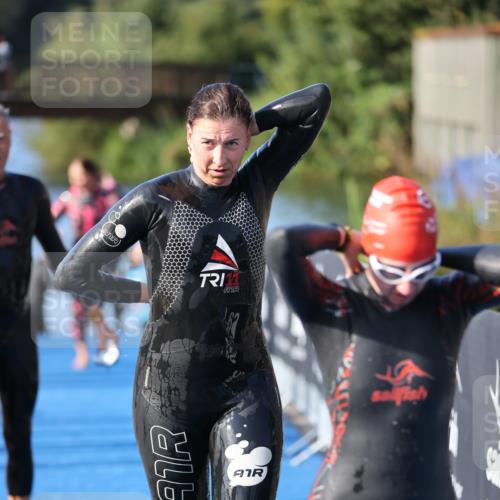25.08.2024 - Elbe Triathlon Hamburg H.Heesch http://msf.ph/oto/6863194 25.08.2024 09:31:44 Schwimmen 450, 468, 497, 512, 525, 543 meine-sportfotos.de