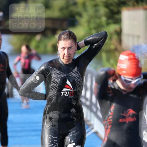 25.08.2024 - Elbe Triathlon Hamburg H.Heesch http://msf.ph/oto/6863200 25.08.2024 09:31:44 Schwimmen 450, 468, 497, 512, 525, 543 meine-sportfotos.de