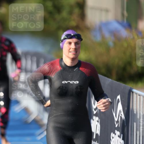 25.08.2024 - Elbe Triathlon Hamburg H.Heesch http://msf.ph/oto/6863236 25.08.2024 09:31:48 Schwimmen 446, 450, 468, 497, 512, 525, 543 meine-sportfotos.de