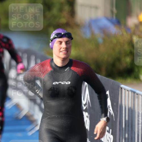 25.08.2024 - Elbe Triathlon Hamburg H.Heesch http://msf.ph/oto/6863243 25.08.2024 09:31:48 Schwimmen 446, 450, 468, 497, 512, 525, 543 meine-sportfotos.de