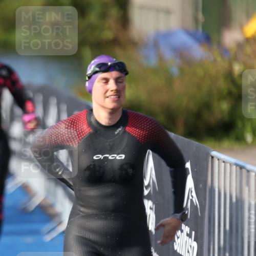 25.08.2024 - Elbe Triathlon Hamburg H.Heesch http://msf.ph/oto/6863245 25.08.2024 09:31:48 Schwimmen 446, 450, 468, 497, 512, 525, 543 meine-sportfotos.de