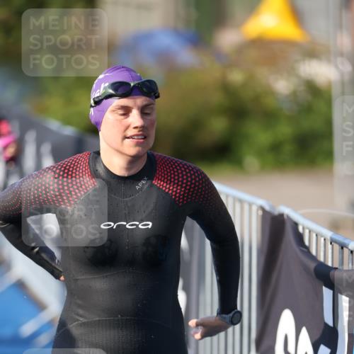 25.08.2024 - Elbe Triathlon Hamburg H.Heesch http://msf.ph/oto/6863251 25.08.2024 09:31:48 Schwimmen 446, 450, 468, 497, 512, 525, 543 meine-sportfotos.de