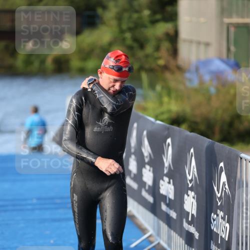 25.08.2024 - Elbe Triathlon Hamburg H.Heesch http://msf.ph/oto/6863279 25.08.2024 09:31:56 Schwimmen 446, 450, 468, 497, 512, 525, 543 meine-sportfotos.de