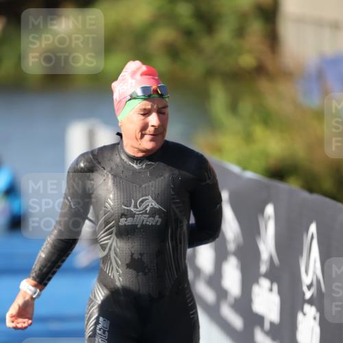 25.08.2024 - Elbe Triathlon Hamburg H.Heesch http://msf.ph/oto/6863367 25.08.2024 09:32:31 Schwimmen 507, 545 meine-sportfotos.de