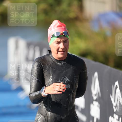 25.08.2024 - Elbe Triathlon Hamburg H.Heesch http://msf.ph/oto/6863380 25.08.2024 09:32:31 Schwimmen 507, 545 meine-sportfotos.de