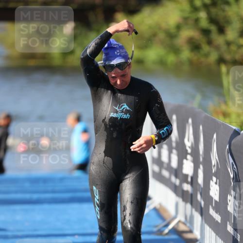 25.08.2024 - Elbe Triathlon Hamburg H.Heesch http://msf.ph/oto/6863384 25.08.2024 09:32:42 Schwimmen 530, 545, 551 meine-sportfotos.de