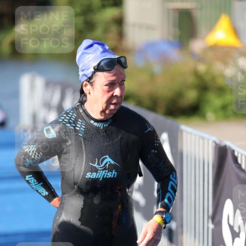 25.08.2024 - Elbe Triathlon Hamburg H.Heesch http://msf.ph/oto/6863414 25.08.2024 09:32:45 Schwimmen 530, 545, 551 meine-sportfotos.de