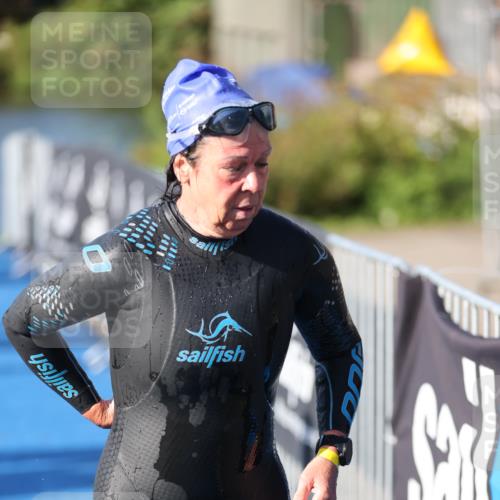 25.08.2024 - Elbe Triathlon Hamburg H.Heesch http://msf.ph/oto/6863423 25.08.2024 09:32:46 Schwimmen 530, 545, 551 meine-sportfotos.de
