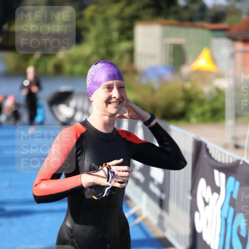 25.08.2024 - Elbe Triathlon Hamburg H.Heesch http://msf.ph/oto/6863549 25.08.2024 09:34:02 Schwimmen 462, 476, 494, 539, 550 meine-sportfotos.de
