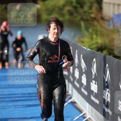 25.08.2024 - Elbe Triathlon Hamburg H.Heesch http://msf.ph/oto/6863566 25.08.2024 09:34:08 Schwimmen 462, 476, 483, 494, 495, 539, 550 meine-sportfotos.de