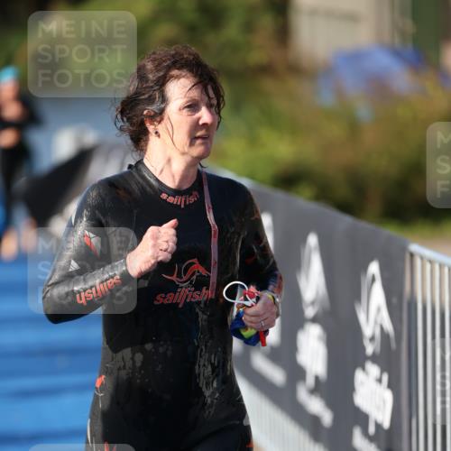 25.08.2024 - Elbe Triathlon Hamburg H.Heesch http://msf.ph/oto/6863591 25.08.2024 09:34:09 Schwimmen 462, 476, 483, 494, 495, 516, 539, 550 meine-sportfotos.de