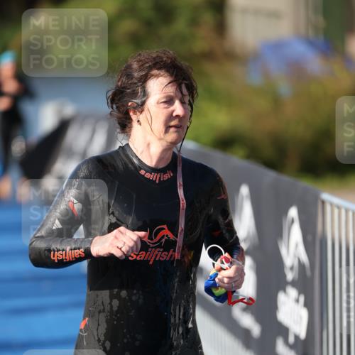 25.08.2024 - Elbe Triathlon Hamburg H.Heesch http://msf.ph/oto/6863595 25.08.2024 09:34:09 Schwimmen 462, 476, 483, 494, 495, 516, 539, 550 meine-sportfotos.de