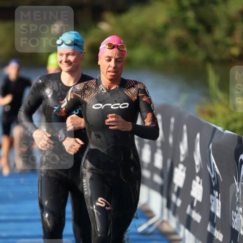 25.08.2024 - Elbe Triathlon Hamburg H.Heesch http://msf.ph/oto/6863608 25.08.2024 09:34:14 Schwimmen 462, 476, 483, 494, 495, 516, 539, 550 meine-sportfotos.de