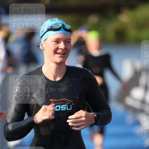 25.08.2024 - Elbe Triathlon Hamburg H.Heesch http://msf.ph/oto/6863643 25.08.2024 09:34:16 Schwimmen 462, 476, 483, 494, 495, 516, 539, 550 meine-sportfotos.de