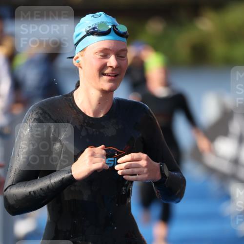 25.08.2024 - Elbe Triathlon Hamburg H.Heesch http://msf.ph/oto/6863646 25.08.2024 09:34:16 Schwimmen 462, 476, 483, 494, 495, 516, 539, 550 meine-sportfotos.de