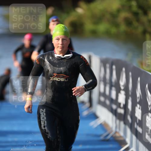 25.08.2024 - Elbe Triathlon Hamburg H.Heesch http://msf.ph/oto/6863653 25.08.2024 09:34:18 Schwimmen 462, 476, 483, 494, 495, 516, 520, 539, 550 meine-sportfotos.de