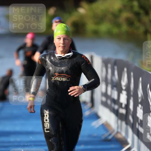 25.08.2024 - Elbe Triathlon Hamburg H.Heesch http://msf.ph/oto/6863655 25.08.2024 09:34:18 Schwimmen 462, 476, 483, 494, 495, 516, 520, 539, 550 meine-sportfotos.de
