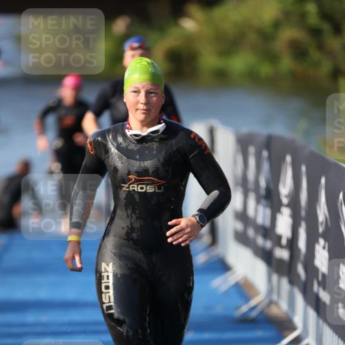 25.08.2024 - Elbe Triathlon Hamburg H.Heesch http://msf.ph/oto/6863656 25.08.2024 09:34:18 Schwimmen 462, 476, 483, 494, 495, 516, 520, 539, 550 meine-sportfotos.de