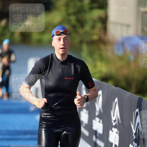 25.08.2024 - Elbe Triathlon Hamburg H.Heesch http://msf.ph/oto/6863668 25.08.2024 09:34:20 Schwimmen 462, 476, 483, 494, 495, 516, 520, 539, 550 meine-sportfotos.de