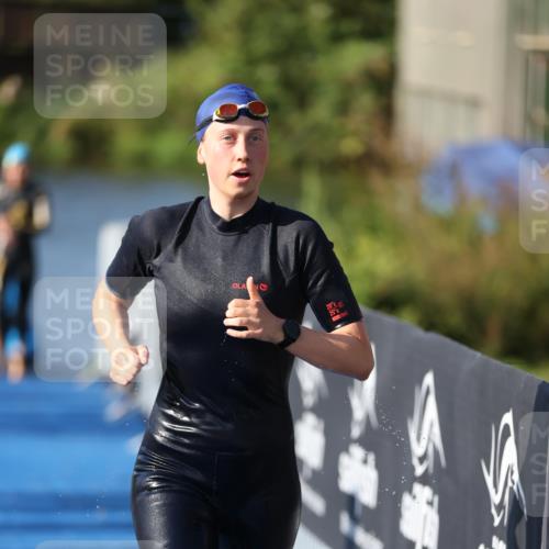 25.08.2024 - Elbe Triathlon Hamburg H.Heesch http://msf.ph/oto/6863672 25.08.2024 09:34:20 Schwimmen 462, 476, 483, 494, 495, 516, 520, 539, 550 meine-sportfotos.de
