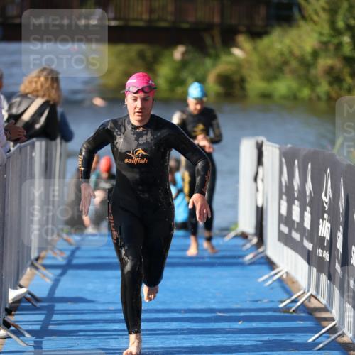 25.08.2024 - Elbe Triathlon Hamburg H.Heesch http://msf.ph/oto/6863687 25.08.2024 09:34:22 Schwimmen 462, 476, 483, 494, 495, 516, 520, 539, 550 meine-sportfotos.de