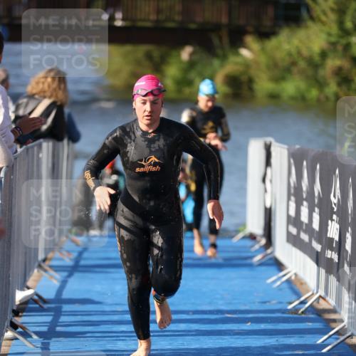 25.08.2024 - Elbe Triathlon Hamburg H.Heesch http://msf.ph/oto/6863692 25.08.2024 09:34:22 Schwimmen 462, 476, 483, 494, 495, 516, 520, 539, 550 meine-sportfotos.de