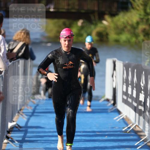 25.08.2024 - Elbe Triathlon Hamburg H.Heesch http://msf.ph/oto/6863696 25.08.2024 09:34:22 Schwimmen 462, 476, 483, 494, 495, 516, 520, 539, 550 meine-sportfotos.de