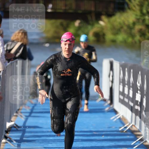 25.08.2024 - Elbe Triathlon Hamburg H.Heesch http://msf.ph/oto/6863701 25.08.2024 09:34:22 Schwimmen 462, 476, 483, 494, 495, 516, 520, 539, 550 meine-sportfotos.de