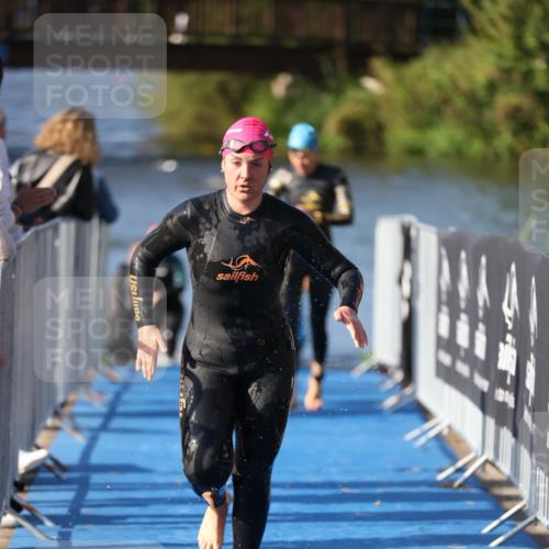 25.08.2024 - Elbe Triathlon Hamburg H.Heesch http://msf.ph/oto/6863702 25.08.2024 09:34:22 Schwimmen 462, 476, 483, 494, 495, 516, 520, 539, 550 meine-sportfotos.de
